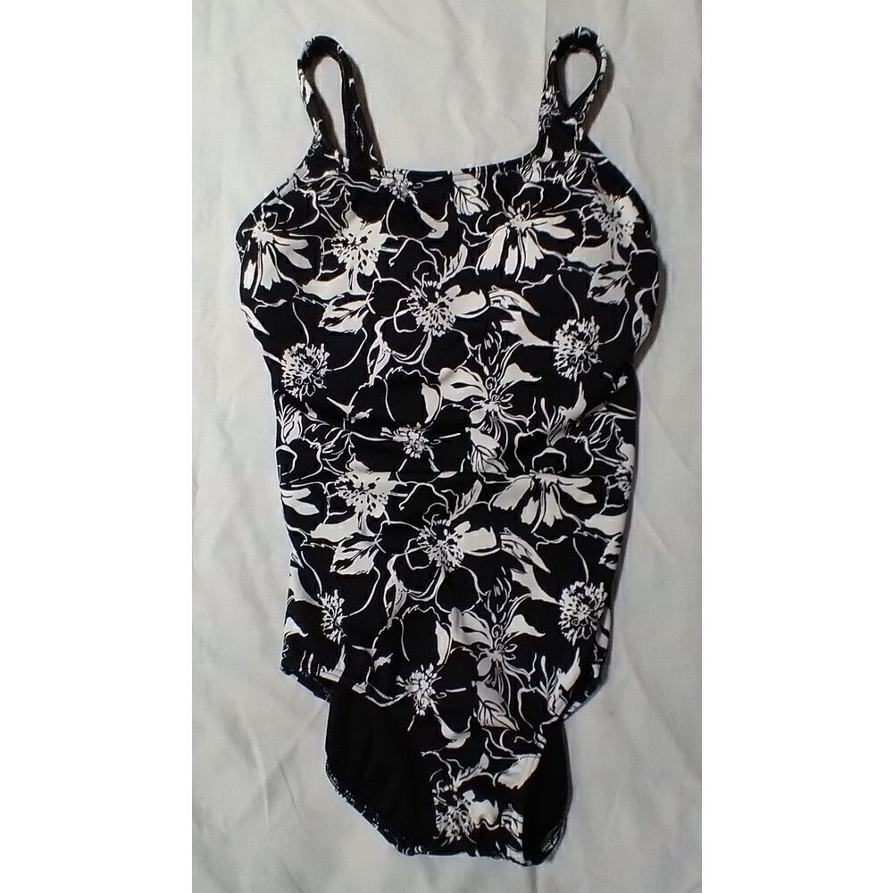 LANDS END ONE PIECE BATHING SUIT BLACK WHITE FLORAL SWIMSUIT SIZE 8 BUILT IN BRA